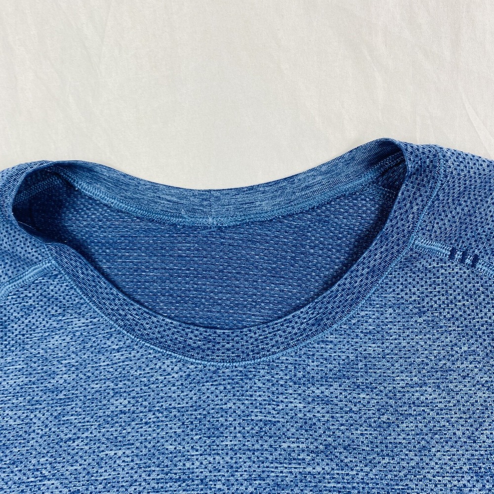 Lululemon Breathable Blue Performance L/S T Shirt Size Mens M Mint - Picture 5 of 8